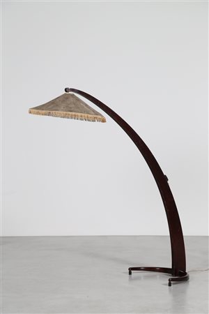 MANIFATTURA ITALIANA Lampada da terra in legno con paralume in tessuto, anni...
