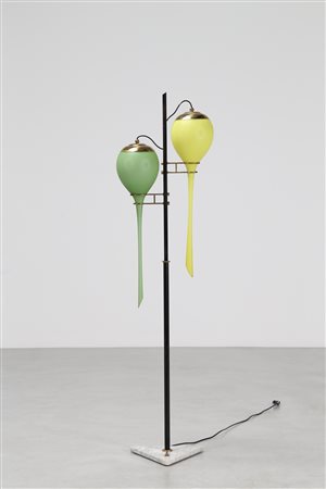 STILNOVO Lampada da terra con base in marmo, metallo dettagli in ottone e...