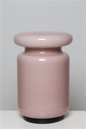 MANIFATTURA ITALIANA Grande lampada da tavolo in vetro color cipria, anni 60,...