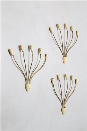 STILNOVO Ttre appliques in metallo laccato e ottone, anni 50. Metallo laccato...