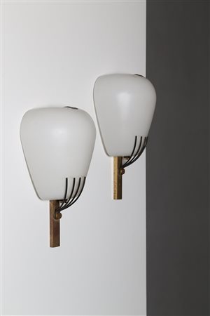 ARREDOLUCE Attrib. Coppia di appliques in ottone metallo laccato e vetro...