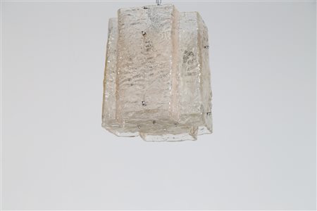 MANIFATTURA ITALIANA Lampada a sospensione in metallo e vetro, Murano anni 60...