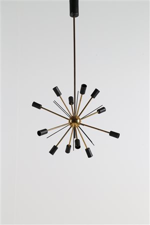 MANIFATTURA ITALIANA Lampadario in ottone e metallo laccato, mod. Sputnik,...