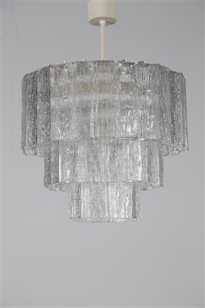 FRATELLI TOSO Lampadario in metallo laccato e prismi in cristallo operato,...