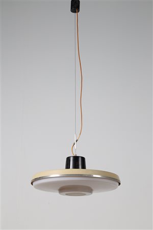 STILNOVO Lampada a sospensione in metallo laccato e perspex, anni 50. -. Cm...