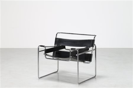 BREUER MARCEL LAJOS (1902 - 1981) Poltrona in metallo cromato e cuoio nero...
