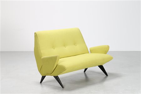 ZONCADA NINO (1898 - 1988) Divanetto due posti in tessuto e legno laccato...