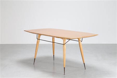 MANIFATTURA ITALIANA Tavolo in acero con dettagli in ottone, anni 50. -. Cm...
