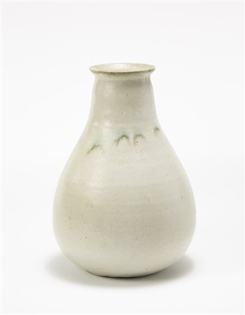 Guido Gambone ( 1909 - 1969) Vaso panciuto smaltato in bianco opaco. Anni 50....