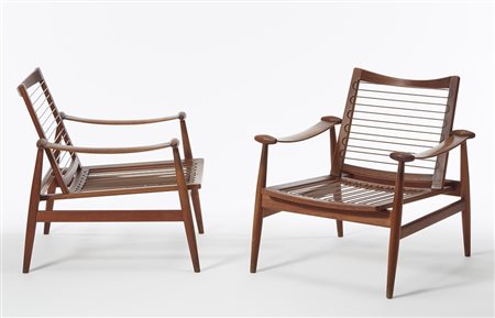 Finn Juhl ( 1912 - 1989) Coppia di poltroncine modello "133". Produzione...