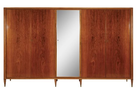 Paolo Buffa (Milano 1903 - 1970) Armadio a cinque ante impiallacciato in...