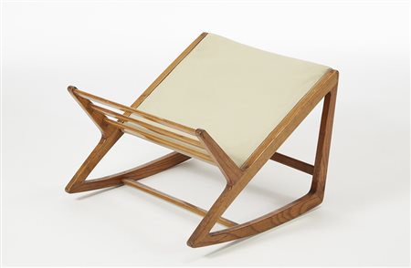 Gio Ponti (attribuito) (Milano 1891 - Milano 1979) Poggiapiedi a dondolo, in...