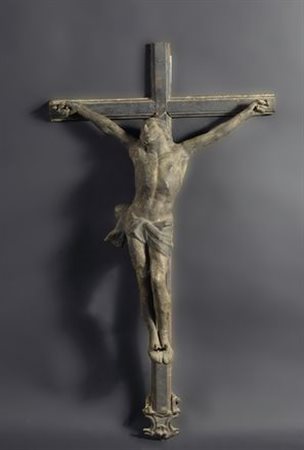 Crocifisso in cartapesta dipinta, croce in legno intagliato, Italia centrale,...