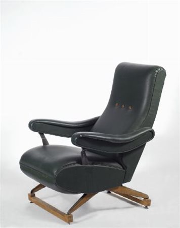 Poltrona rivestita in pelle verde con schienale reclinabile