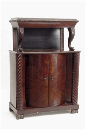 Credenza in mogano e listrata in piuma di mogano, parte inferiore a due...