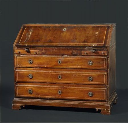 Ribalta in radica di noce tre cassetti sul fronte, scarabattolo interno con...