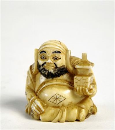 Figura mitologica Piccola scutura in avorio intagliato, Cina, fine XIX sec.,...