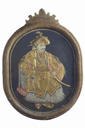Ritratto del Maharata, XIX sec. Bassorilievo Mjsore, decorato in oro, cm....