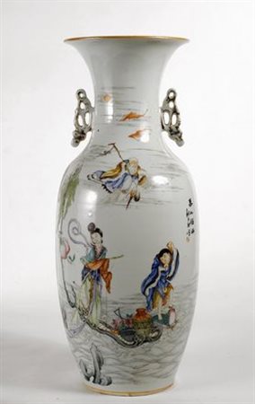 Vaso da pavimento in porcellana con decorazioni in stile famille rose...