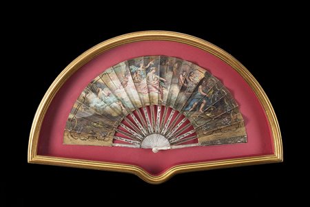 Ventaglio con stecche in madreperla incisa, traforato a fiori con pagine in...