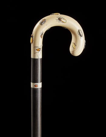 Bastone con presa Shibayama sagomata e ghiera in avorio inciso e intarsiato a...