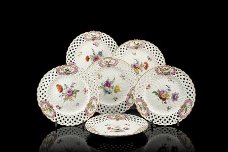 Manifattura di Meissen. Gruppo di sei piatti in porcellana a bordo traforato...