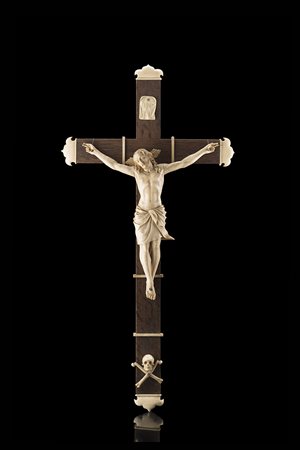 Arte del sec. XIX "Cristo Crocifisso" scultura in avorio (cm 30) montata su...