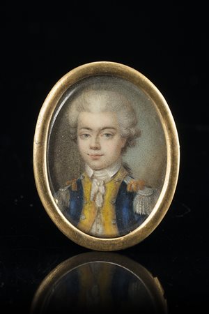 Scuola del sec. XVIII "Ritratto di giovane" miniatura su avorio (cm 4x3) In...