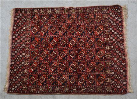 Piccolo tappeto Boukara decorato a gul riquadrate e fiorellini sparsi, nei...