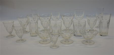 Servizio di bicchieri completo da sei persone, composto da flutes, bicchieri...