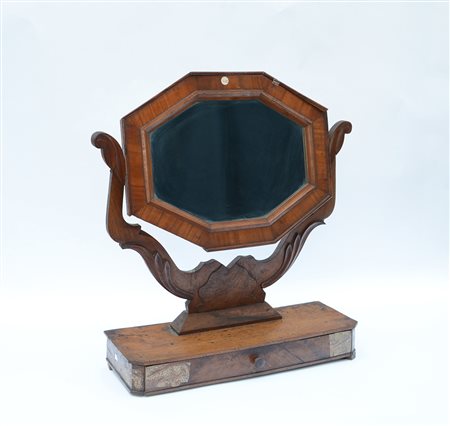 Psiche da comÚ con specchio ottagonale basculante e montanti intagliati e...