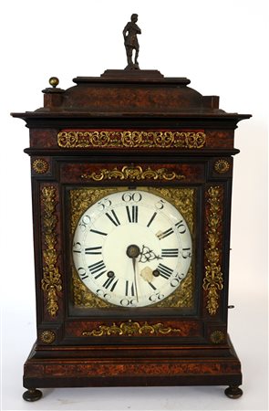 ANONIMO Pendola di forma architettonica con cassa di manifattura italiana e...