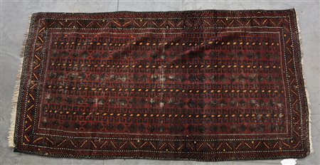 Tappeto Beluchistan, Persia fine secolo XIX. Disegno geometrico su fondo...