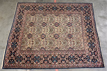 Tappeto Khorassan, Persia inizio secolo XX. Disegno a griglia imperiale...