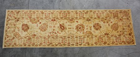 Passatoia persiana, manifattura contemporanea. Disegni floreali nei toni del...