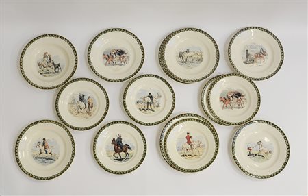 Manifattura Sarregumines. Gruppo di quattordici piatti in ceramica decorati...
