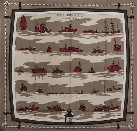 Foulard in seta, tema nautico su fondo color beige (difetti)