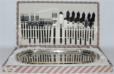 Servizio di posate da pesce in acciaio con filettature dorate per dodici...