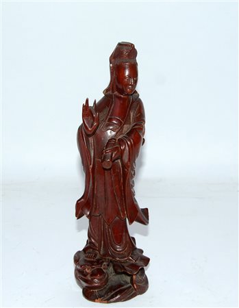Scultura in legno dipinto raffigurante Guanyin stante (difetti) Cina sec. XX...