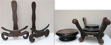 Lotto composto da due grandi basi reggi piatti in legno scuro, due basi porta...