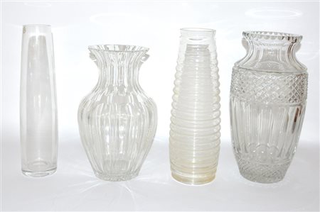 Lotto di quattro vasi in cristallo di fatture differenti (h max cm 40) (lievi...