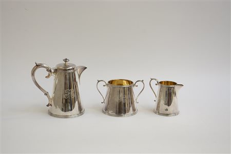 Parte di servizio da tË e caffË in metallo argentato, composto da teiera,...
