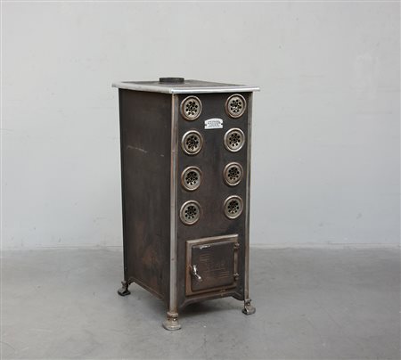 Stufa in metallo decorata con placchetta e iscritta Zephir Imar brevettato....