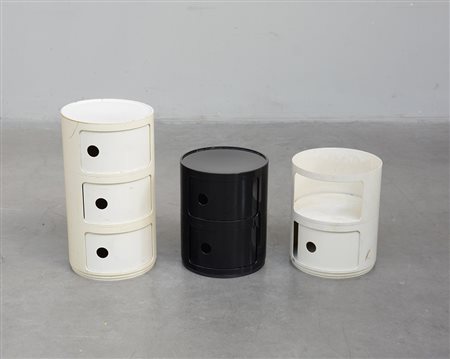 Anna Castelli Lotto composto da tre mobiletti a due ante laccati bianco e...