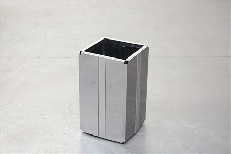 Cestino gettacarte in metallo cromato