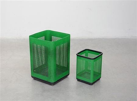 Lotto composto da un contenitore ed un cestino in metallo traforato verde....