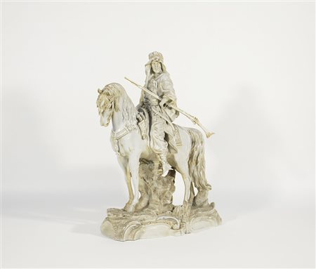 Manifattura italiana. Gruppo in ceramica bianca raffigurante soldato arabo a...
