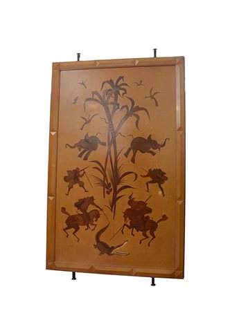 Grande pannello divisorio raffigurante una scena di caccia con animali...