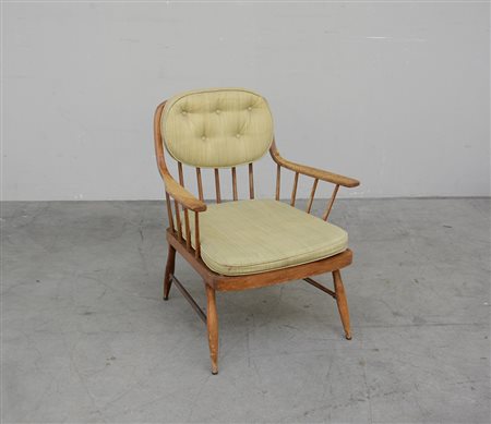 Poltroncina in legno di faggio con struttura a listelli torniti e cuscini...