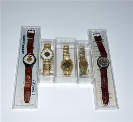 Lotto di cinque orologi da polso di marca Swatch: due automatici e tre al...